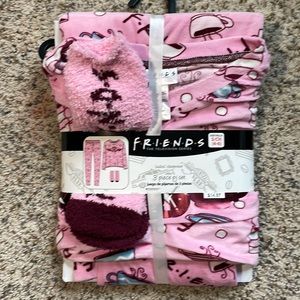 NWT friends pajama set